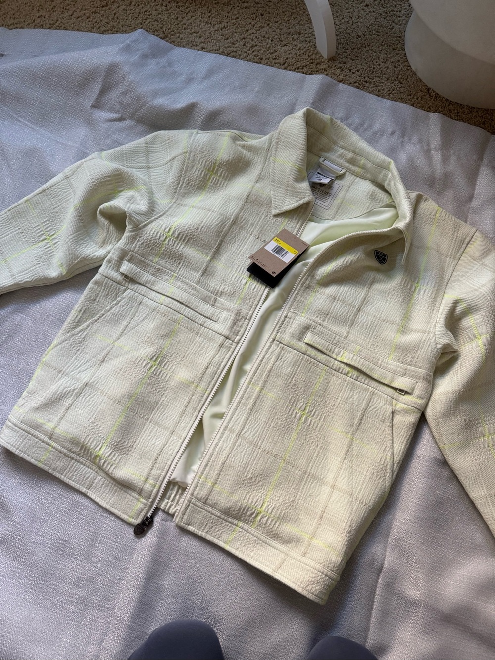 Nike Cream Jacket with Pale Yellow Accents Lightweight Shirt Jacket